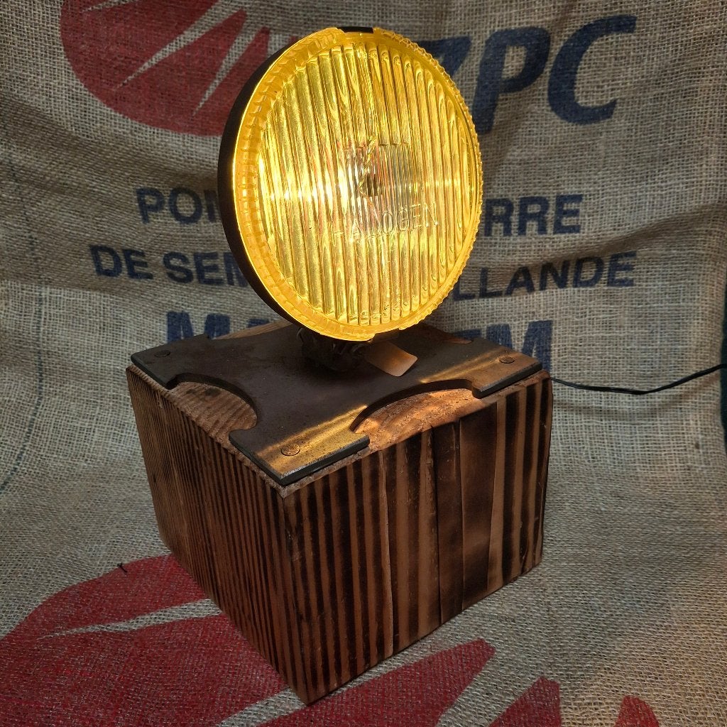 Gele lamp op houten voet- Vintage lampen, Ophalen of Verzenden