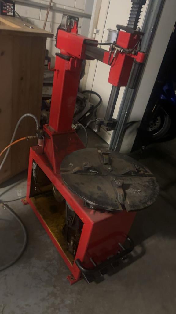 Gebruikte banden demonteer en monteer machine, Auto-onderdelen, Banden en Velgen, Ophalen, Gebruikt, Band(en), Personenwagen
