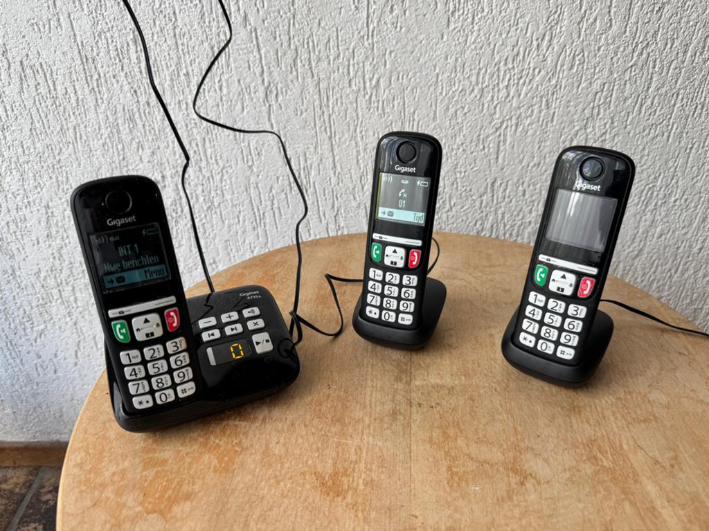 3 Gigaset A735A draadloze telefoons met opladers, Ophalen of Verzenden, Gebruikt, 3 handsets