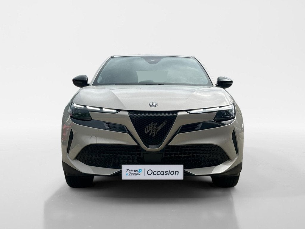 Alfa Romeo Junior Elettrica 54 kWh | Parkeersensoren | LMV |, Auto's, Alfa Romeo, Stof, Gebruikt, Wit, SUV of Terreinwagen