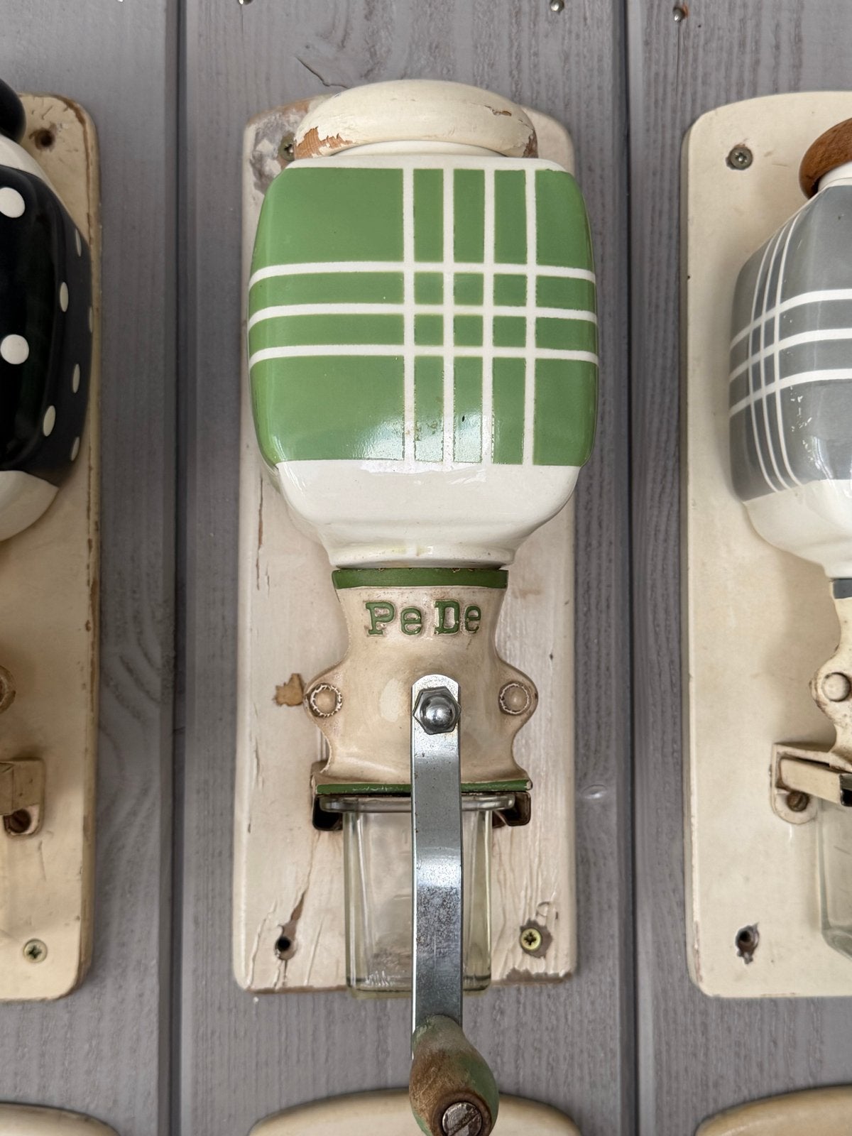 Vintage PeDe wandkoffiemolen - Groen geruit design, Ophalen of Verzenden