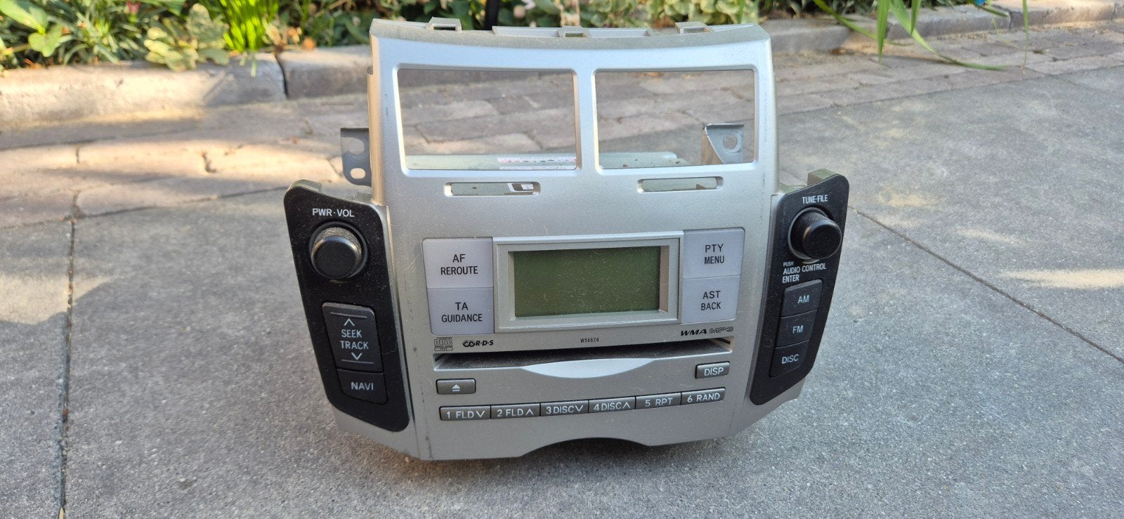 Toyota Yaris autoradio met CD-speler (2008 model), Auto diversen, Autoradio's, Ophalen of Verzenden, Gebruikt