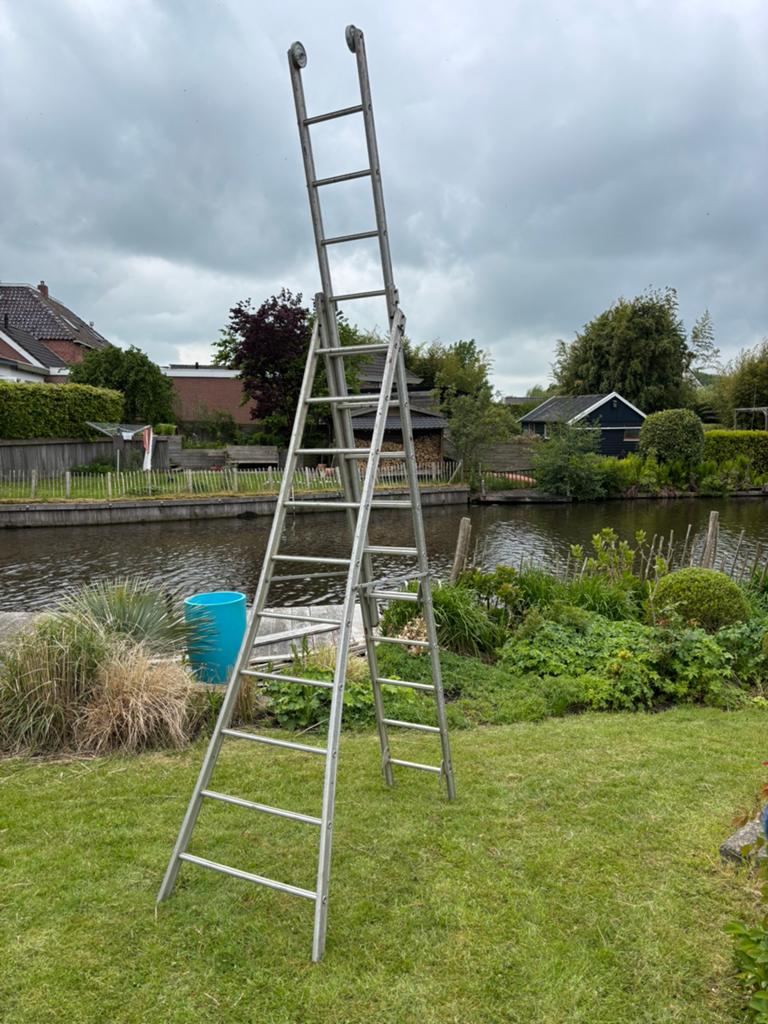 Stevige aluminium reform ladder 3x10 treden, Doe-het-zelf en Verbouw, Ladders en Trappen, Ophalen, Gebruikt, Ladder, Opvouwbaar of Inschuifbaar