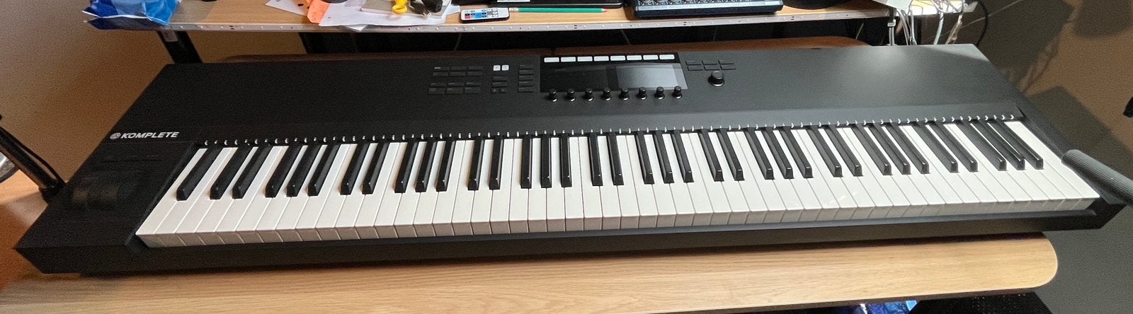 Native Instruments Komplete Kontrol S88 MK2 - Perfecte staat, 88 toetsen, Zo goed als nieuw, Midi-aansluiting, Ophalen