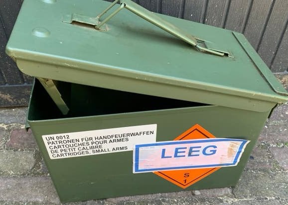 Munitiekistje leeg groen met deksel, Ophalen, Landmacht, Nederland, Kist of Geocache