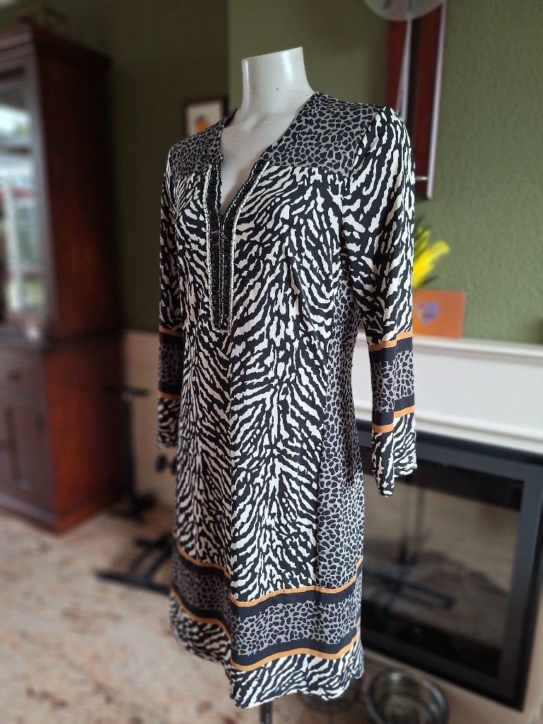 K-Design zwart grijs wit steentjes hals jurk mt M, Maat 38/40 (M), K-design, Verzenden, Zwart