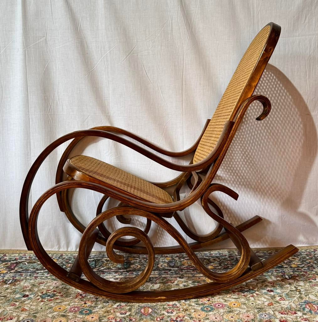 Vintage Thonet-stijl Webbing Schommelstoel, Huis en Inrichting, Stoelen, Ophalen of Verzenden