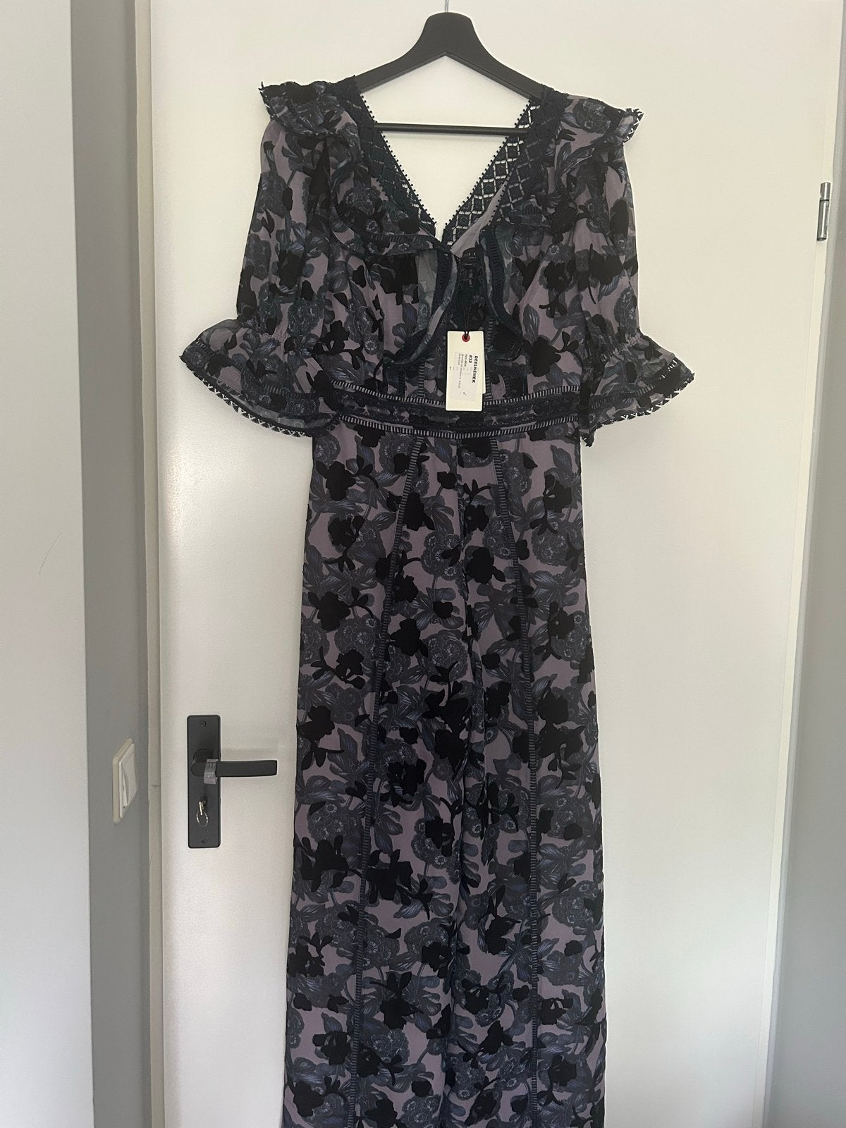 NIEUW Ted Baker Maxi Jumpsuit met Bloemenprint - Maat S, Kleding | Dames, Jumpsuits, Paars, Nieuw, Ophalen of Verzenden, Maat 36 (S)