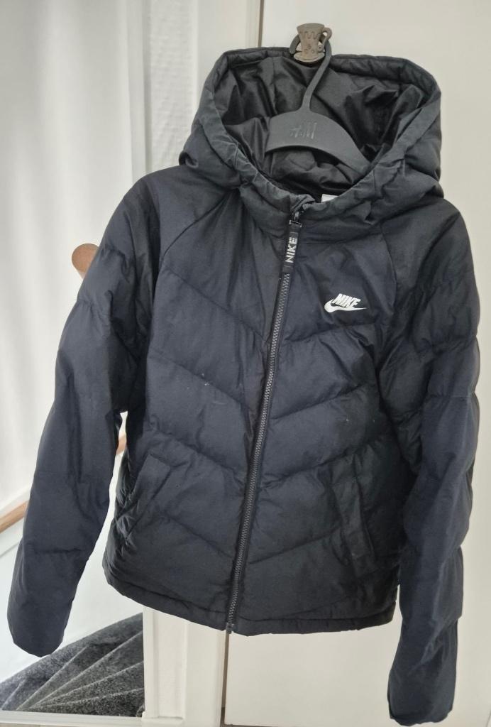 Winterjas Nike kind, Ophalen, Gebruikt, Maat 152