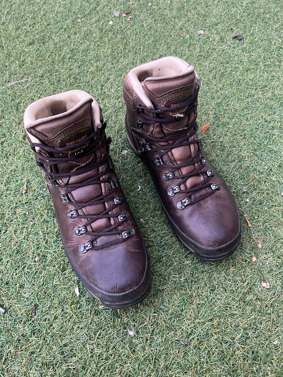 Meindl Borneo 2 MFS - Maat 42 (UK 8), Ophalen of Verzenden, Gebruikt, Schoenen