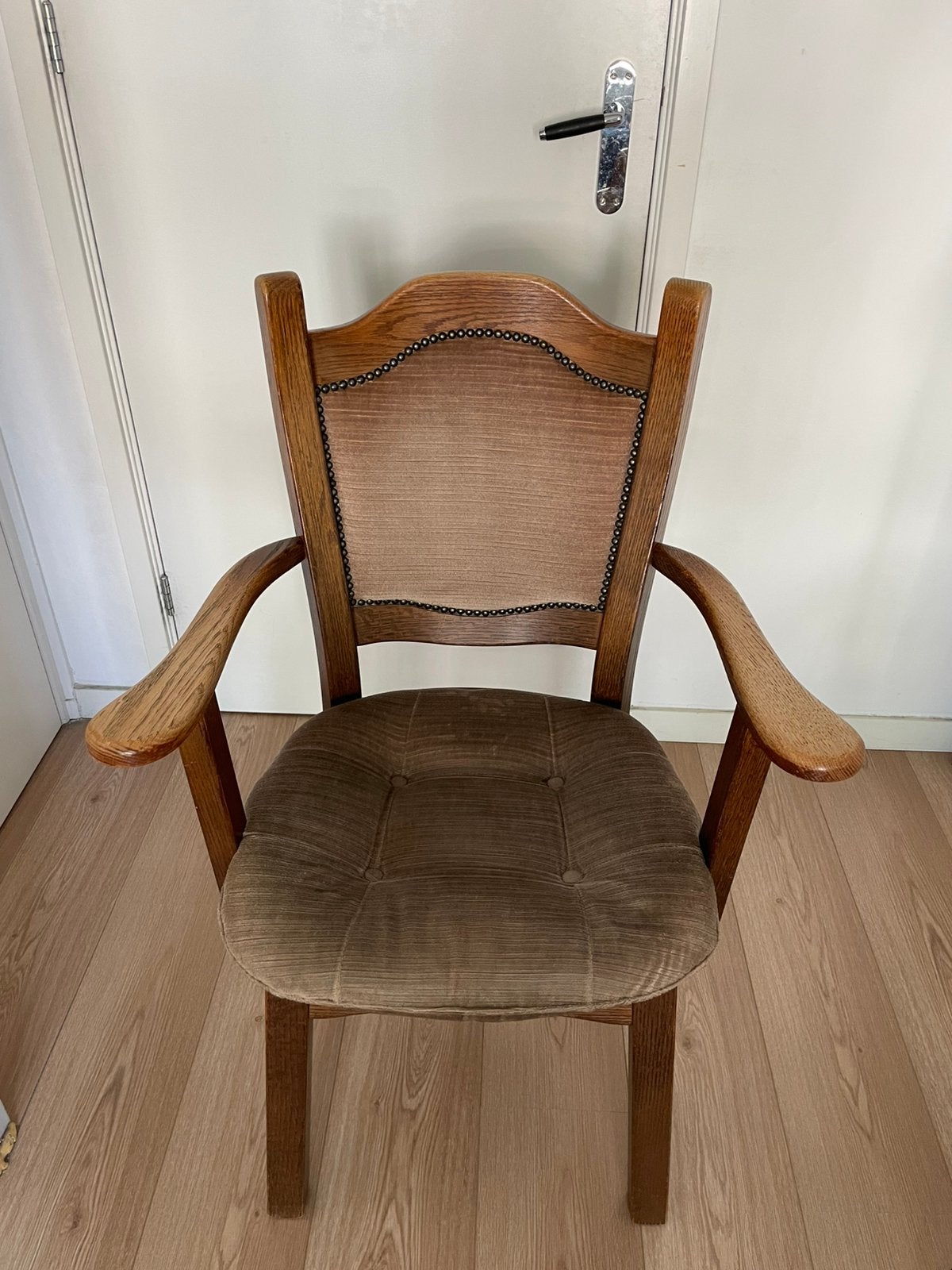 Houten bruine vintage stoel, Ophalen