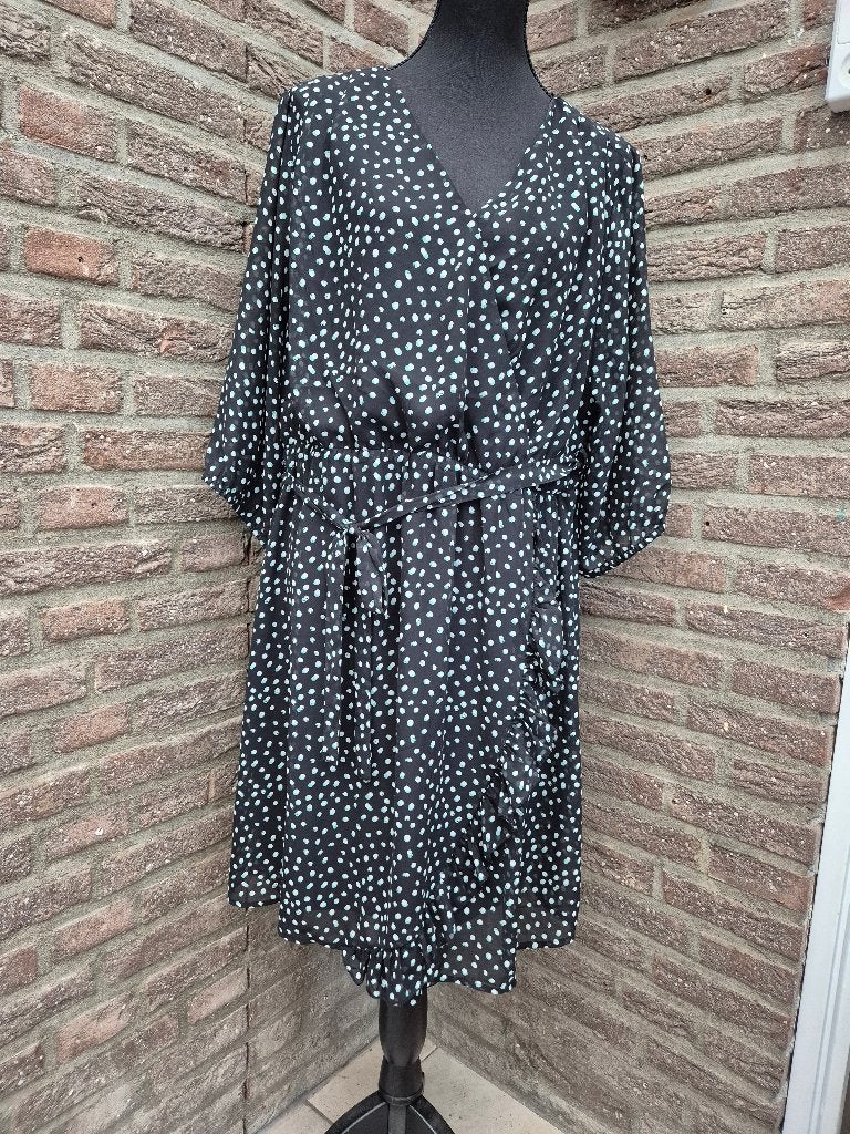Zwarte jurk met wit/mint groene bolletjes maat 50/52, Ophalen of Verzenden, Zo goed als nieuw, Zwart, Jurk