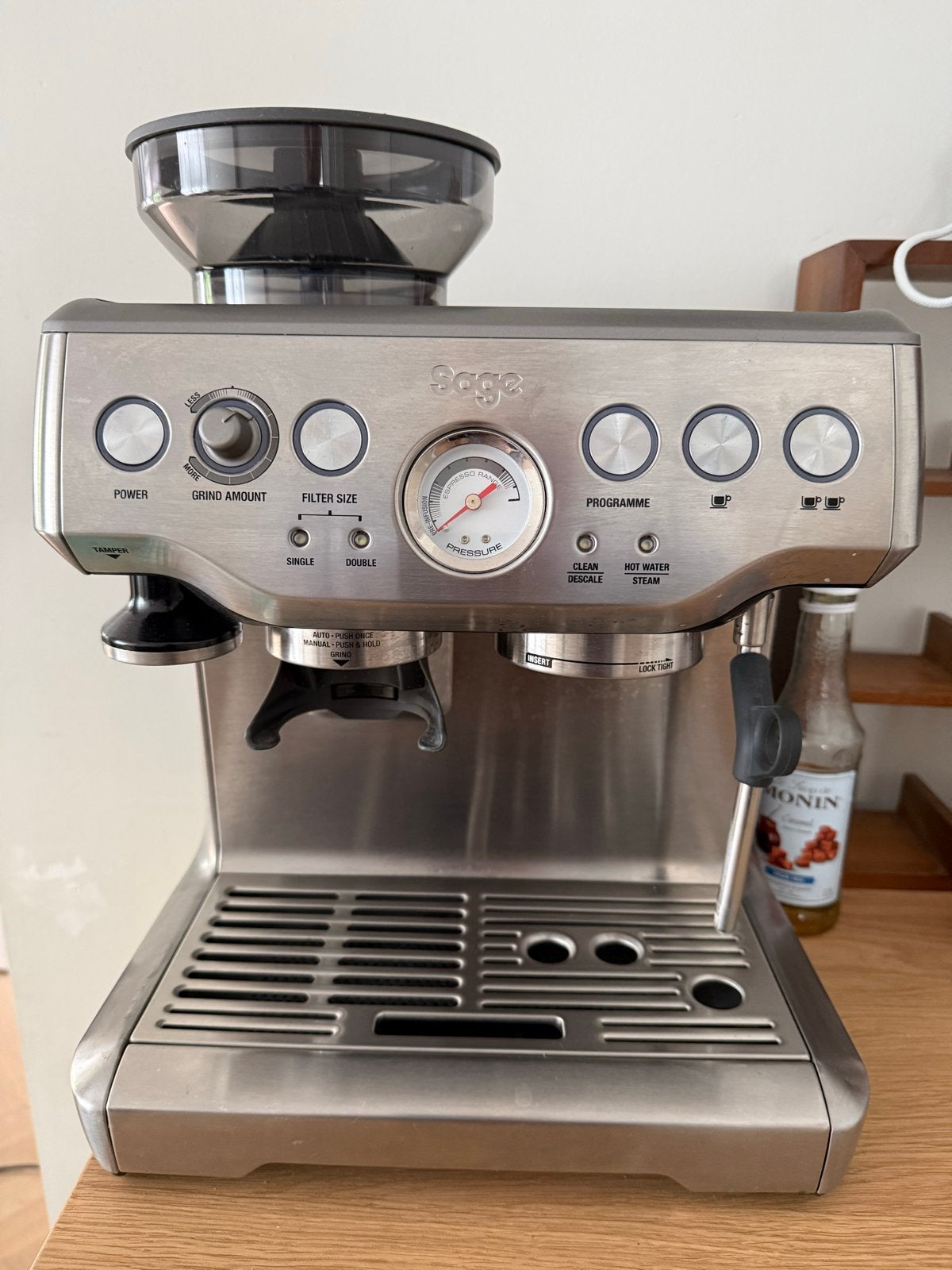 Sage Barista Express Espressomachine met bonenmaler, Ophalen, Afneembaar waterreservoir, Gebruikt, Espresso apparaat