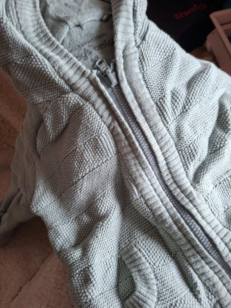 Mooi groen gebreid jasje vestje babys Only nieuw 68, Kinderen en Baby's, Babykleding | Maat 68, Ophalen of Verzenden, Nieuw, Meisje