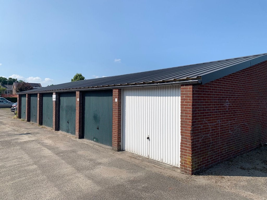 te huur Garagebox Smilde, 40m3, geïsoleerd dak, betonvloer
