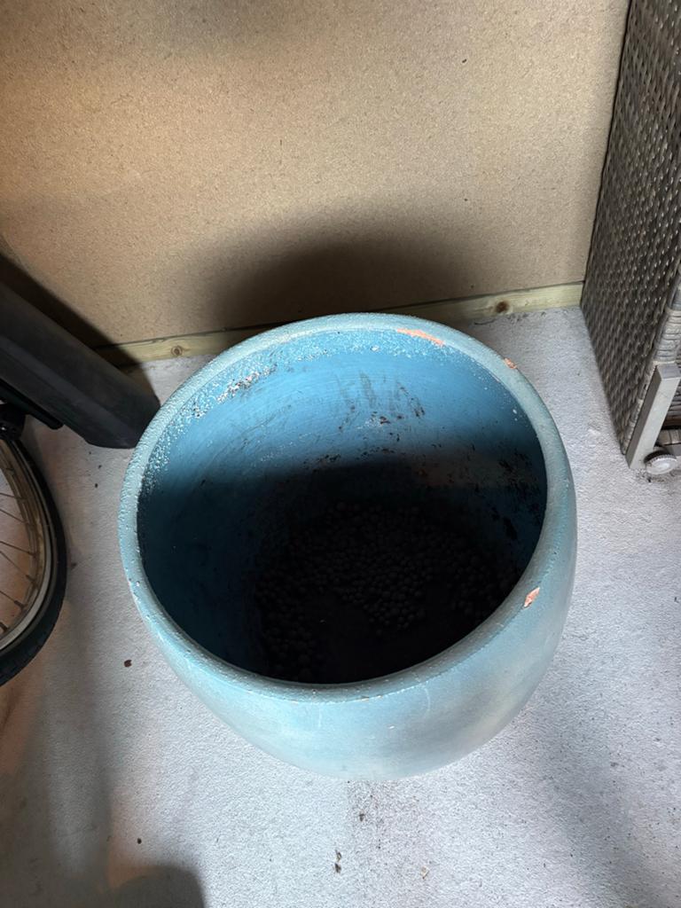 Blauwe bloempot, rond, voor binnen of buiten, Gebruikt, Rond, Binnen, Minder dan 40 cm