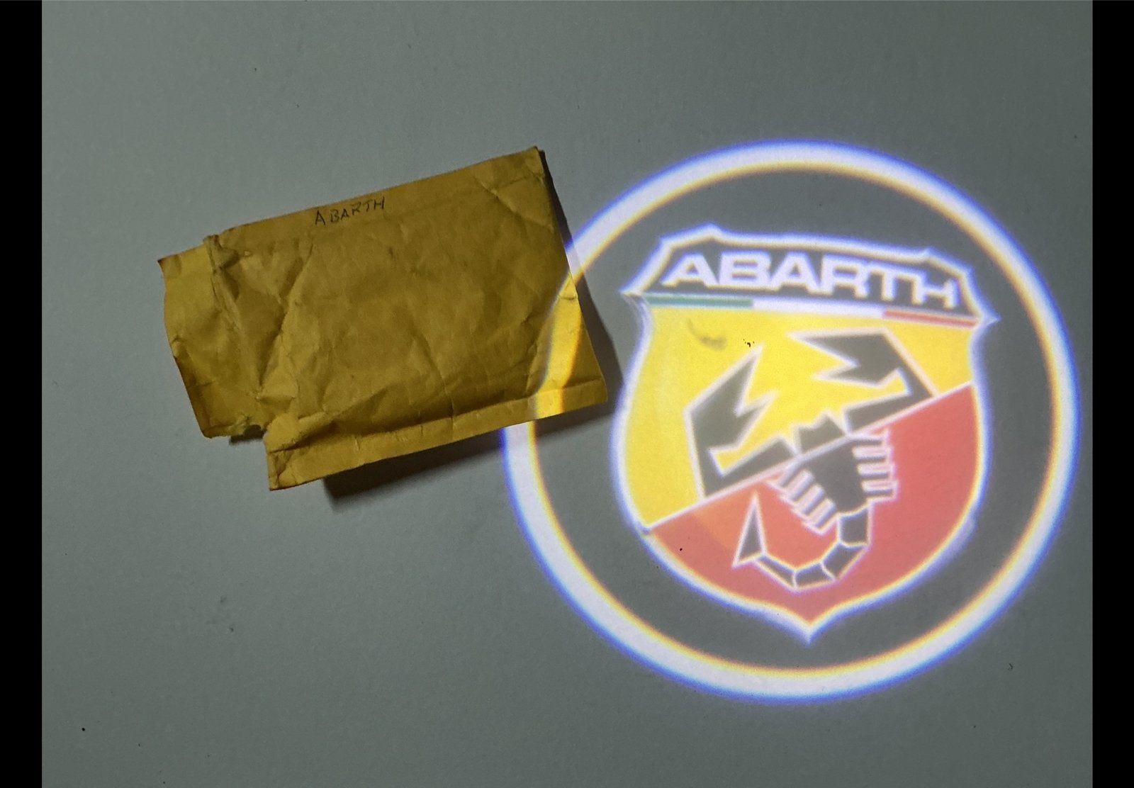 Abarth Deur Logo Projector LED Verlichting, Auto diversen, Ophalen of Verzenden, Zo goed als nieuw