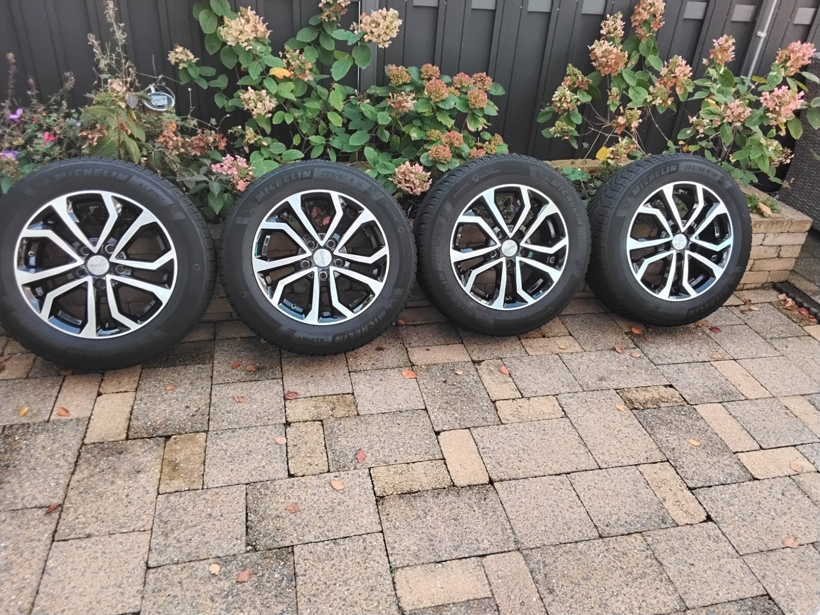 Winterbanden met velgen Hyundai Ioniq/Kona in nieuwstaat, Ophalen, Gebruikt, 16 inch, Banden en Velgen