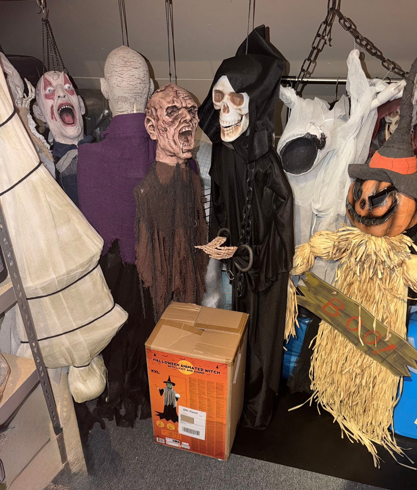 9 Halloween poppen, Ophalen, Halloween of Griezel