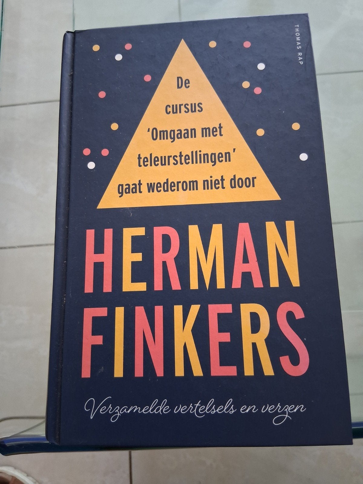 Herman Finkers, gebundelde verhalen., Ophalen