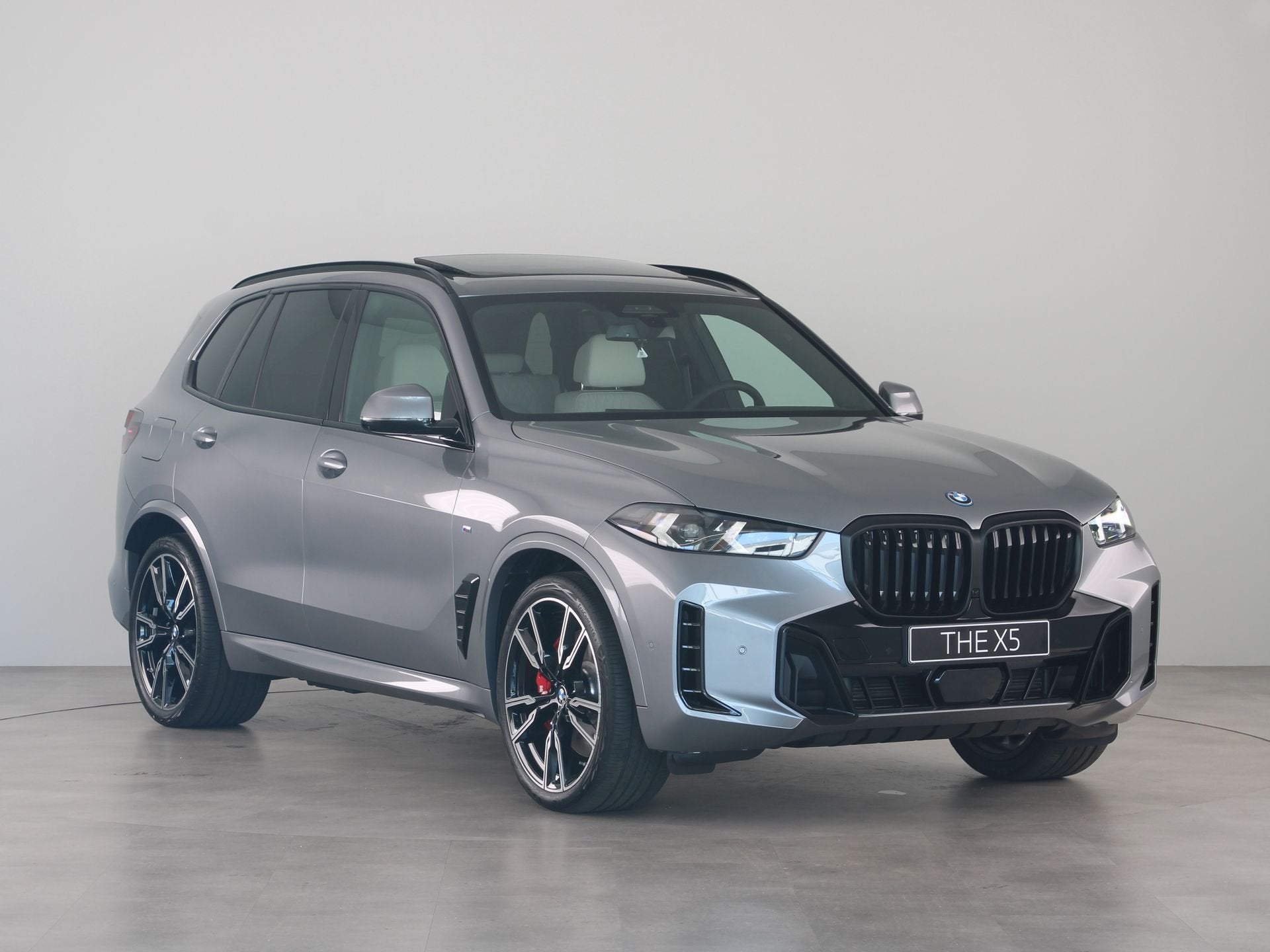 BMW X5 xDrive50e (bj 2026, automaat), Auto's, Automaat, X5, 2395 kg, Overige brandstoffen