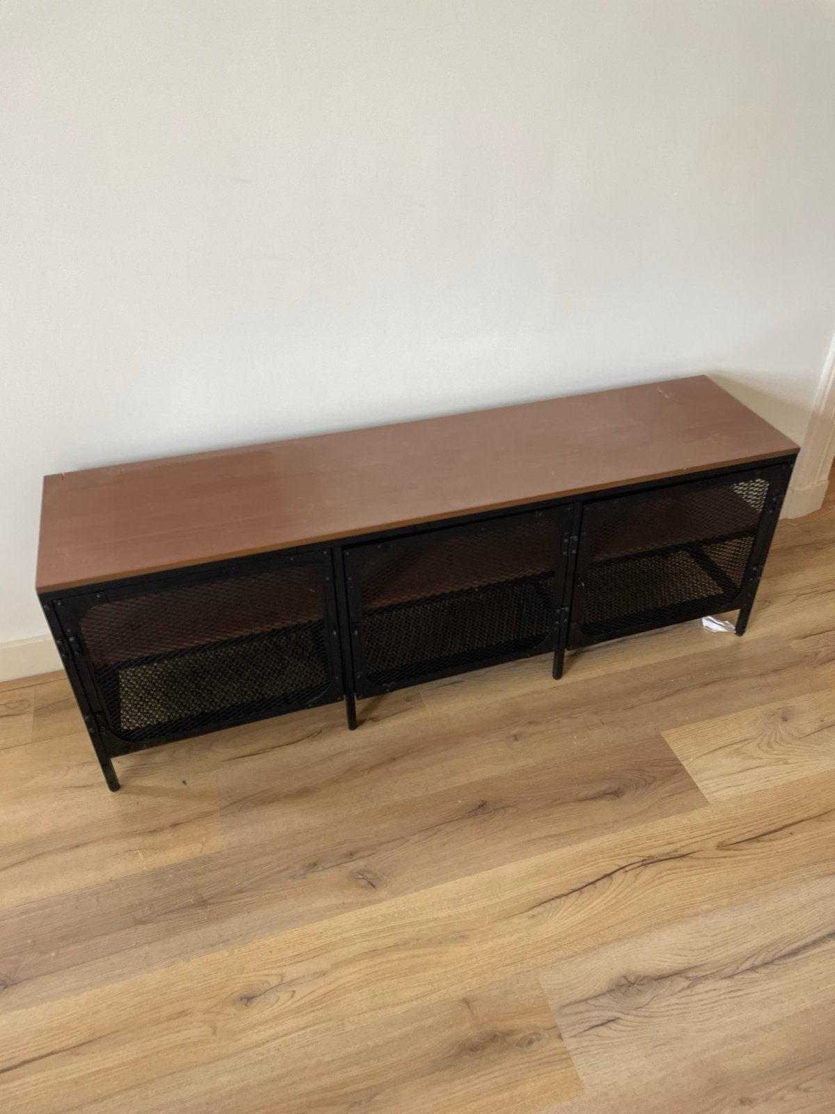 Ikea Fjallbo TV-meubel 150x36x54cm - Gratis af te halen, Ophalen, Gebruikt, 150 tot 200 cm, Minder dan 100 cm