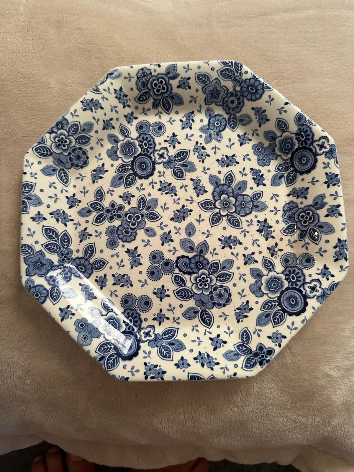 Vintage Octagonaal Bord met Blauw Bloemenpatroon, Antiek en Kunst, Antiek | Servies los, Ophalen of Verzenden