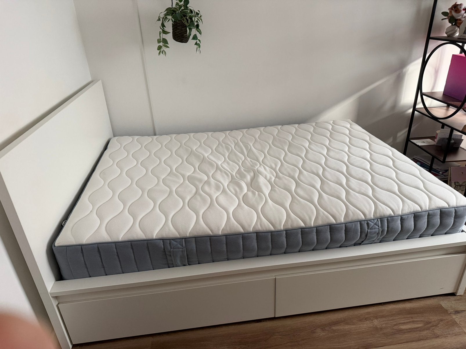 Ikea MALM bed + matras + lattenbodem, Huis en Inrichting, Slaapkamer | Bedden, Ophalen, Wit, Tweepersoons, 140 cm