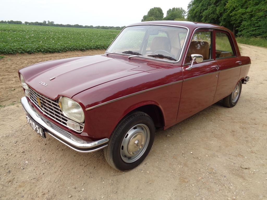 Peugeot 204 1.1 Sedan, Auto's, Peugeot, Bedrijf, Te koop, Overige modellen, Benzine, Sedan, Handgeschakeld, Geïmporteerd, Rood