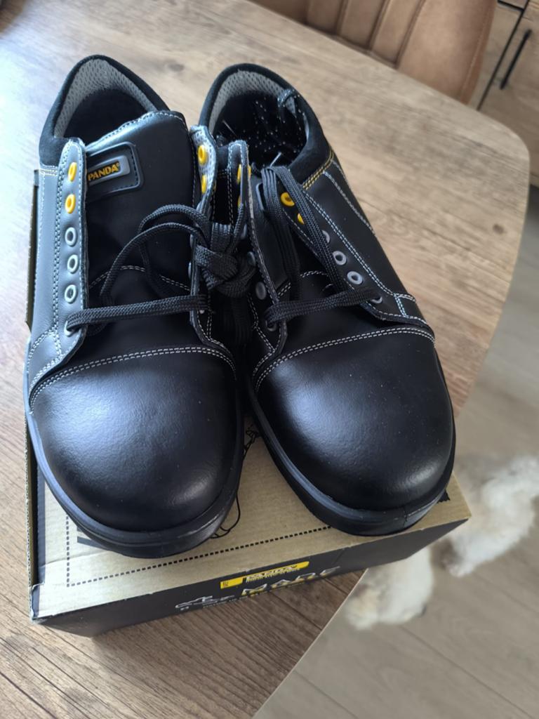 Werkschoenen met stalen neus maat 44, Ophalen
