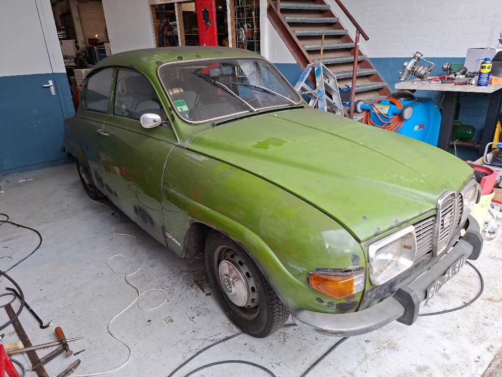 Saab 96 V4 uit 1973 Groen, Auto's, Saab, 1498 cc, Zwart, 4 cilinders, 4 stoelen