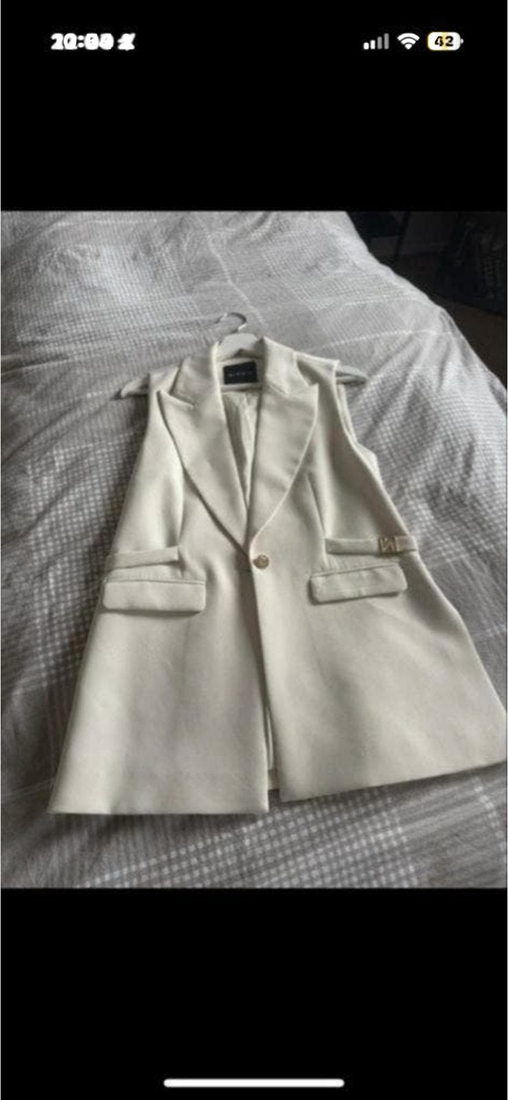 Elegante beige mouwloze blazer van Nikkie. Perfect, Ophalen of Verzenden, Zo goed als nieuw, Beige