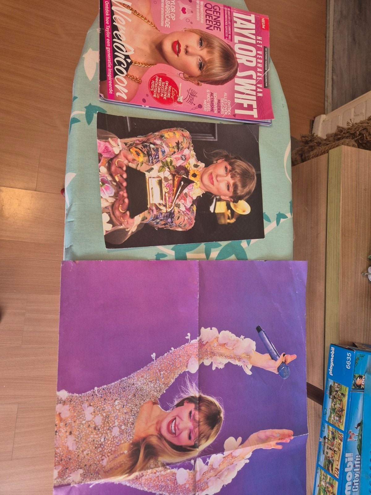 Taylor Swift Poster en Magazine - Wereldicoon, Ophalen of Verzenden, A1 t/m A3, Muziek, Rechthoekig Staand