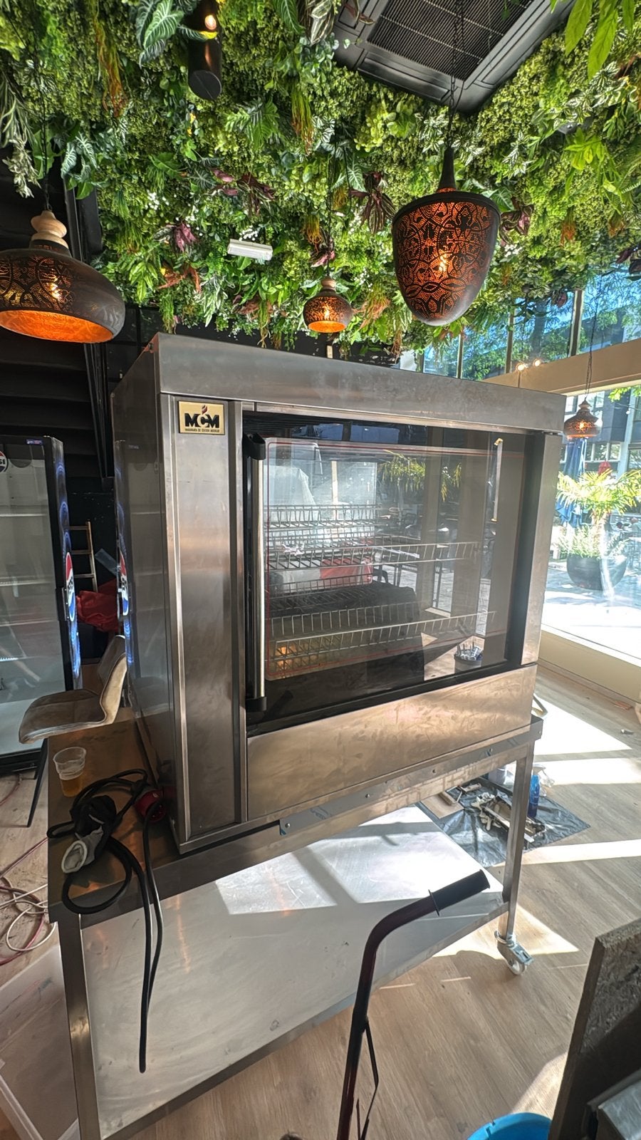 MCM Professionele Elektrische Kippengrill – 7 Spitten / 42 K, Ophalen, Gebruikt, Fornuis, Frituur en Grillen