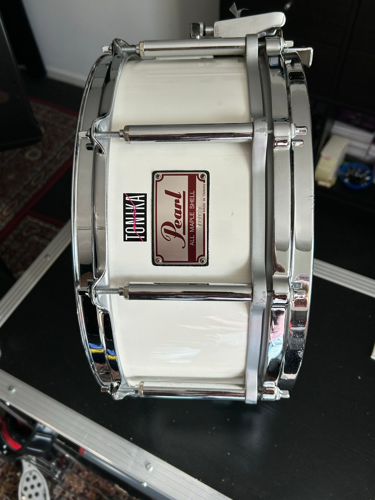 Foto 3 van Pearl Free Floating Snare Drum 14x6.5" Maple - 1995