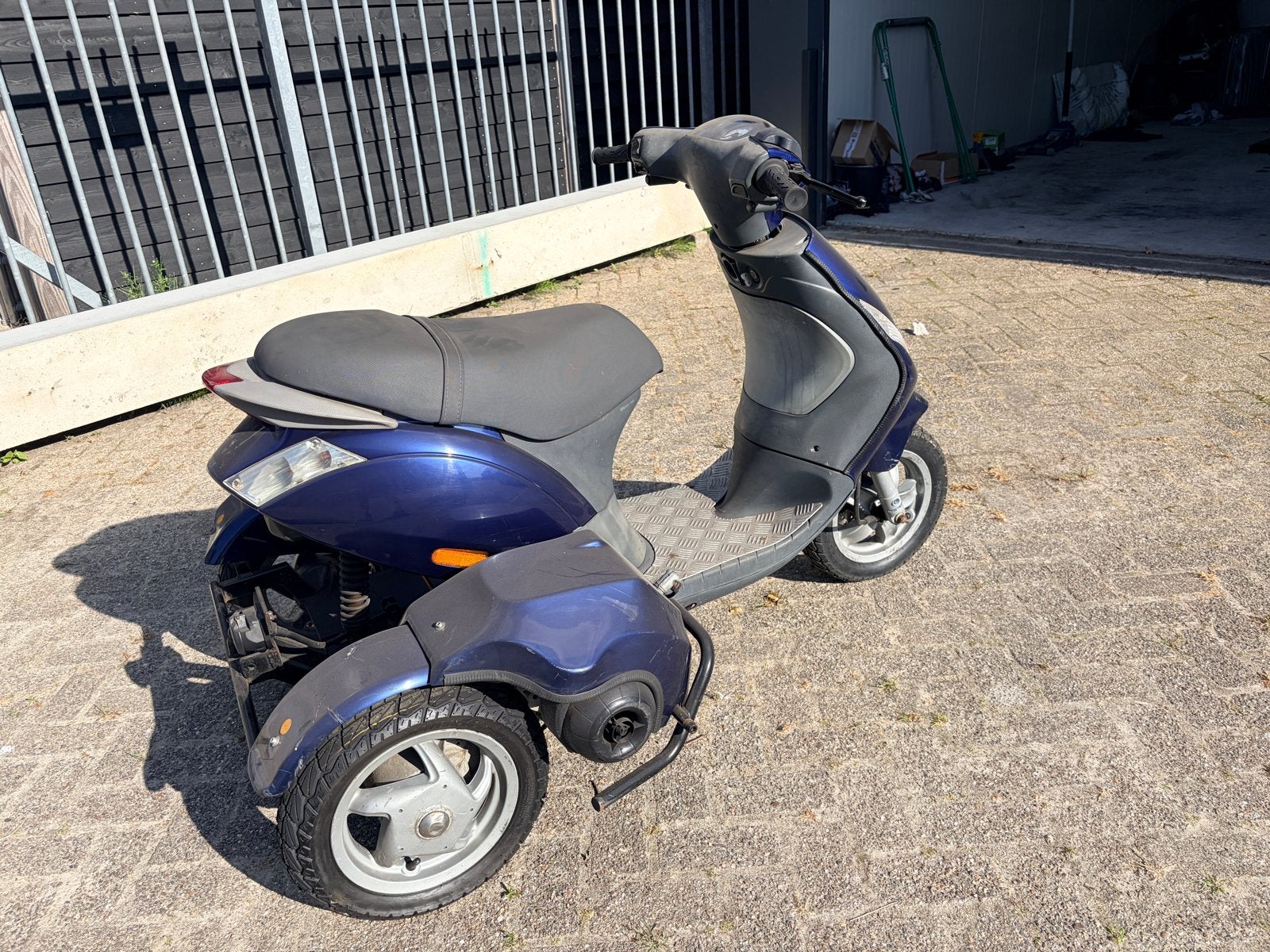 Piaggio Zip 2-takt met zijwielen - Ideaal voor stabiliteit, Fietsen en Brommers, Ophalen, Piaggio, Tweetakt, Gebruikt