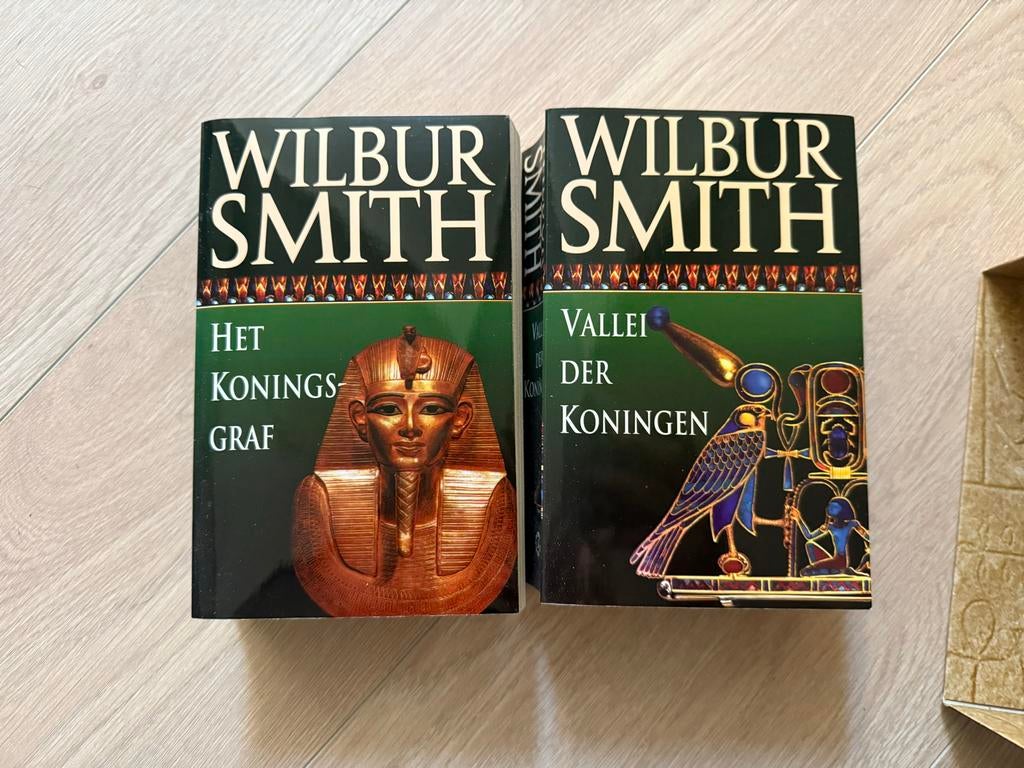 Wilbur Smith - Het Koningsgraf & Vallei der Koningen, Ophalen of Verzenden, Zo goed als nieuw