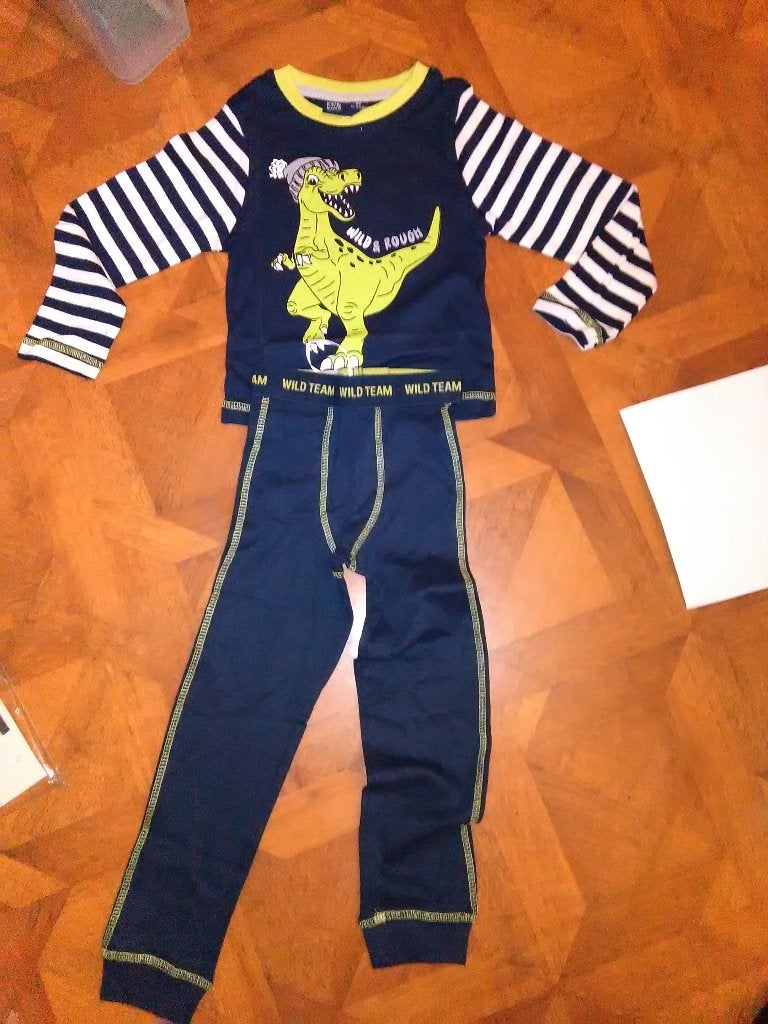 Pyjama Dino maat 92/98 Nieuw, Ophalen of Verzenden, Nieuw, Jongen, Nacht- of Onderkleding