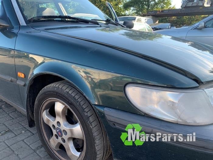 Scherm rechts-voor van een Saab 900, Auto-onderdelen, Gebruikt, -, -, Ophalen of Verzenden