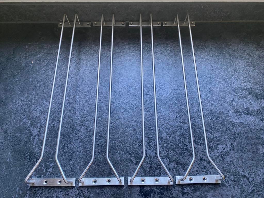RVS houder voor glazenrek voor wijnglazen of glazen met voet, Ophalen of Verzenden, Glas, Overige stijlen, Glas of Glazen