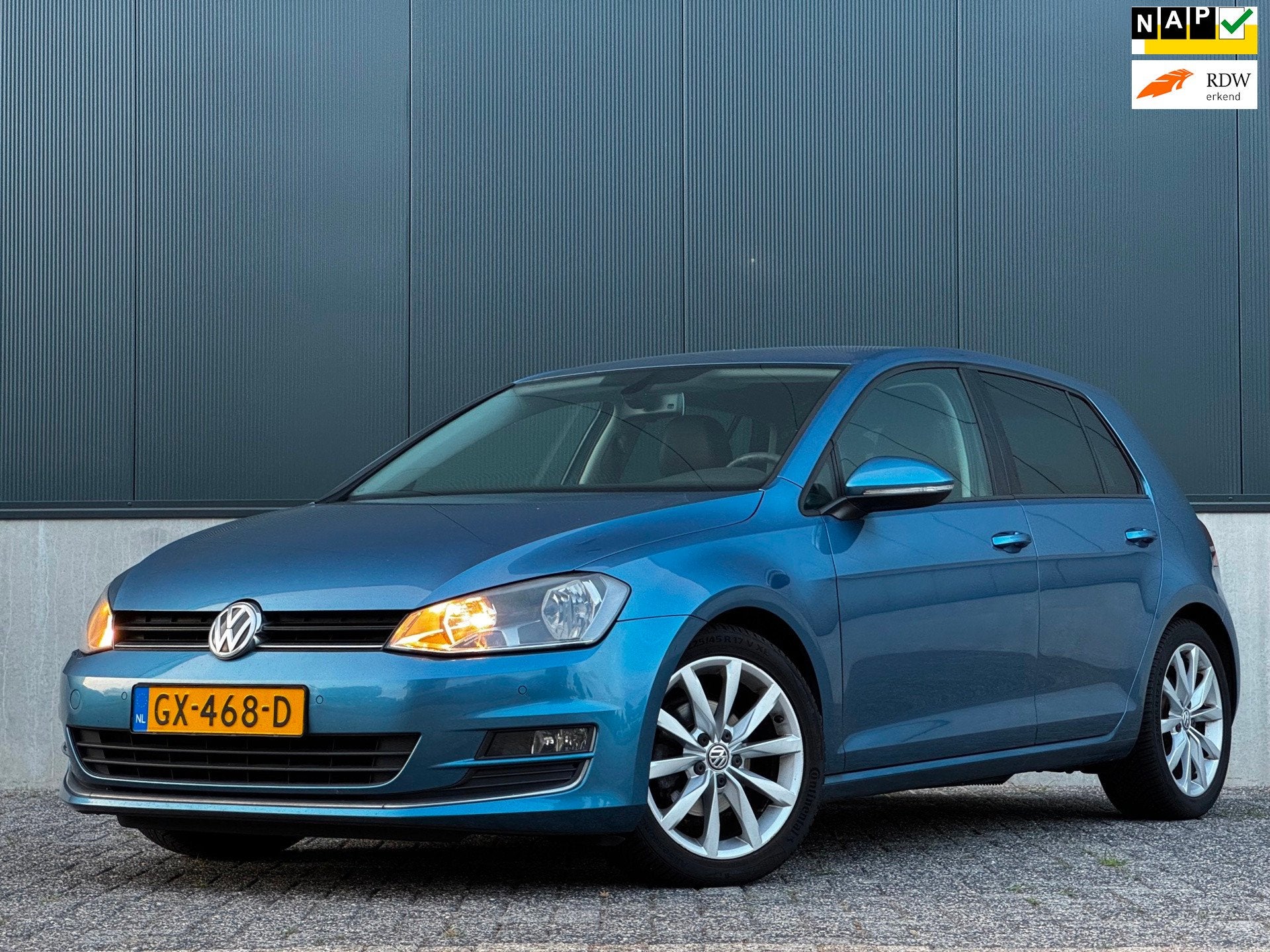 Volkswagen Golf 1.2 TSI Business Edition|HALFLEDER|6BAK|NAVI, Euro 5, Gebruikt, 4 cilinders, Blauw