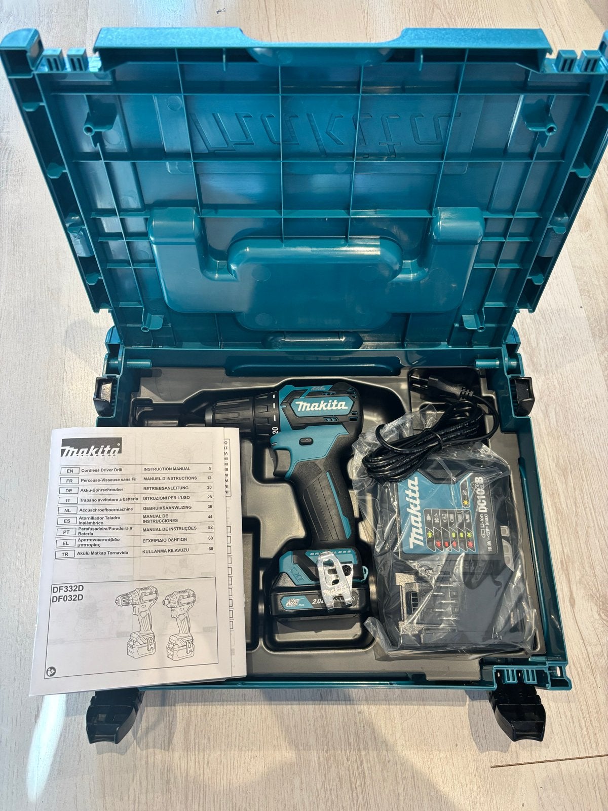Makita DF332DSAJ Accu Schroefboormachine 10.8V met 2 accu's
