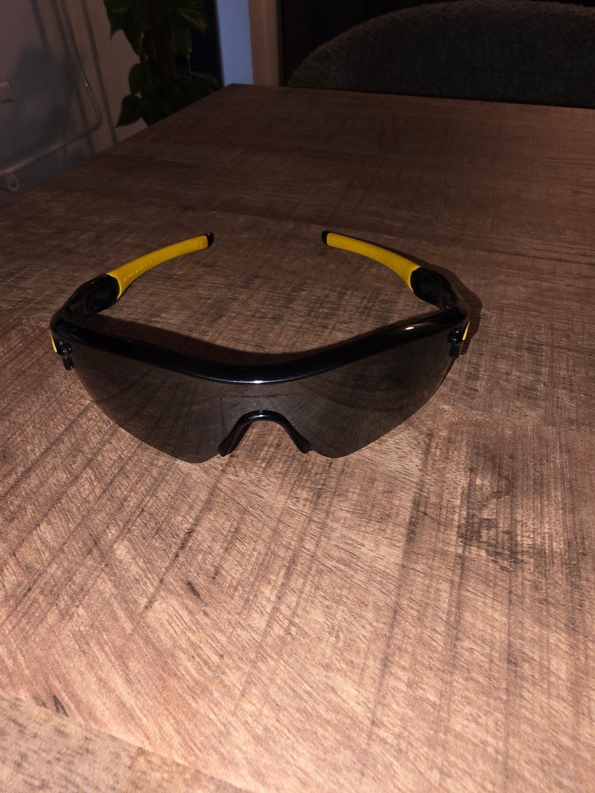 Oakley Livestrong Zonnebril - Zwart/Geel, Ophalen of Verzenden, Gebruikt