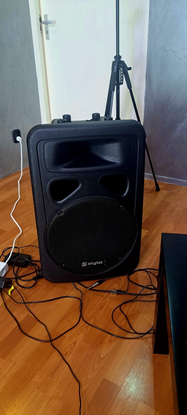Skytec actieve luidspreker 2 stuck - Zo goed als nieuw, Overige merken, AUX-ingang, Party speaker, Ophalen of Verzenden