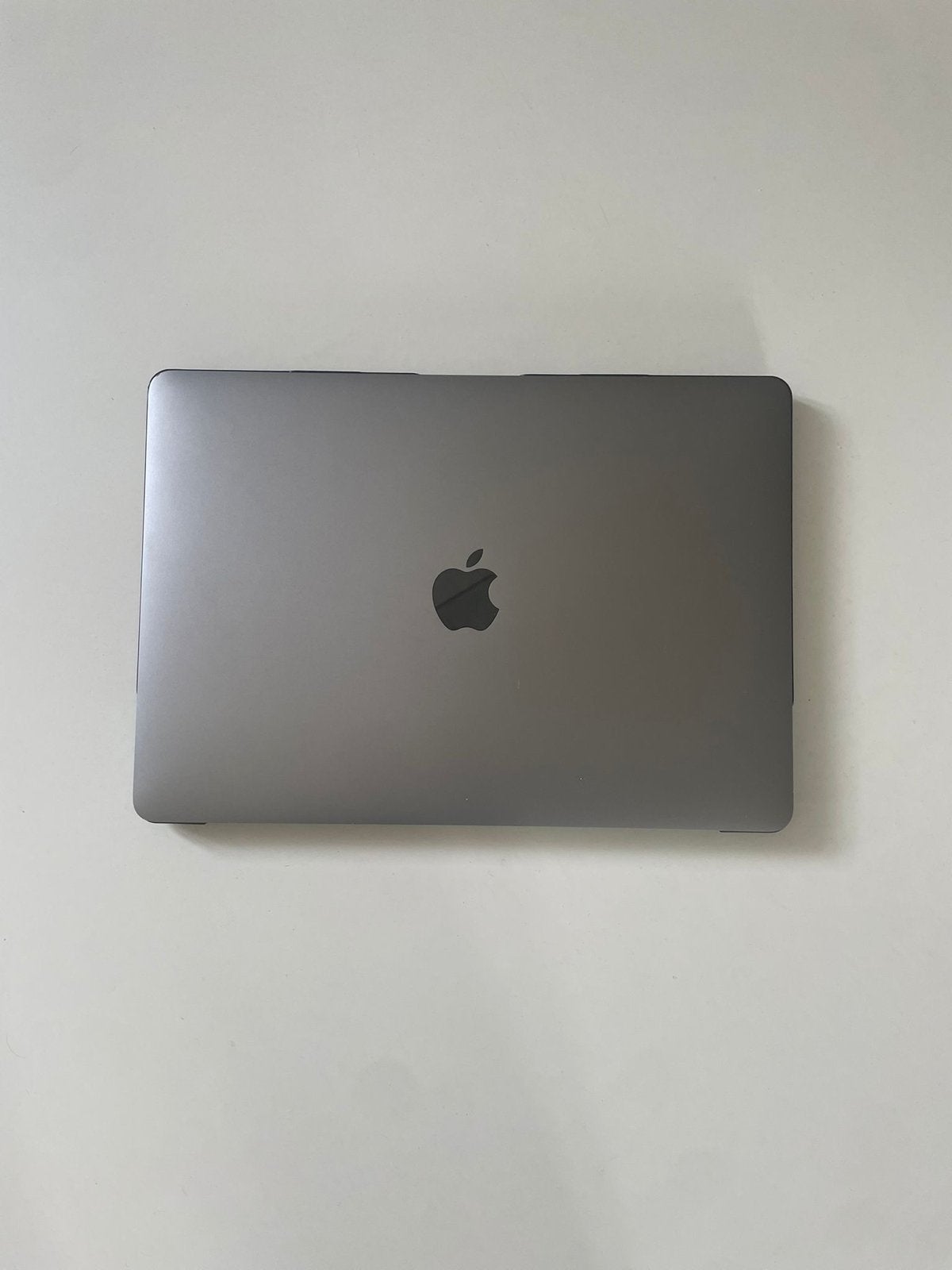 MacBook Pro 13 inch M2 (2022) - 8GB RAM, 256GB SSD, Computers en Software, Apple Macbooks, Zo goed als nieuw, MacBook Pro, 13 inch