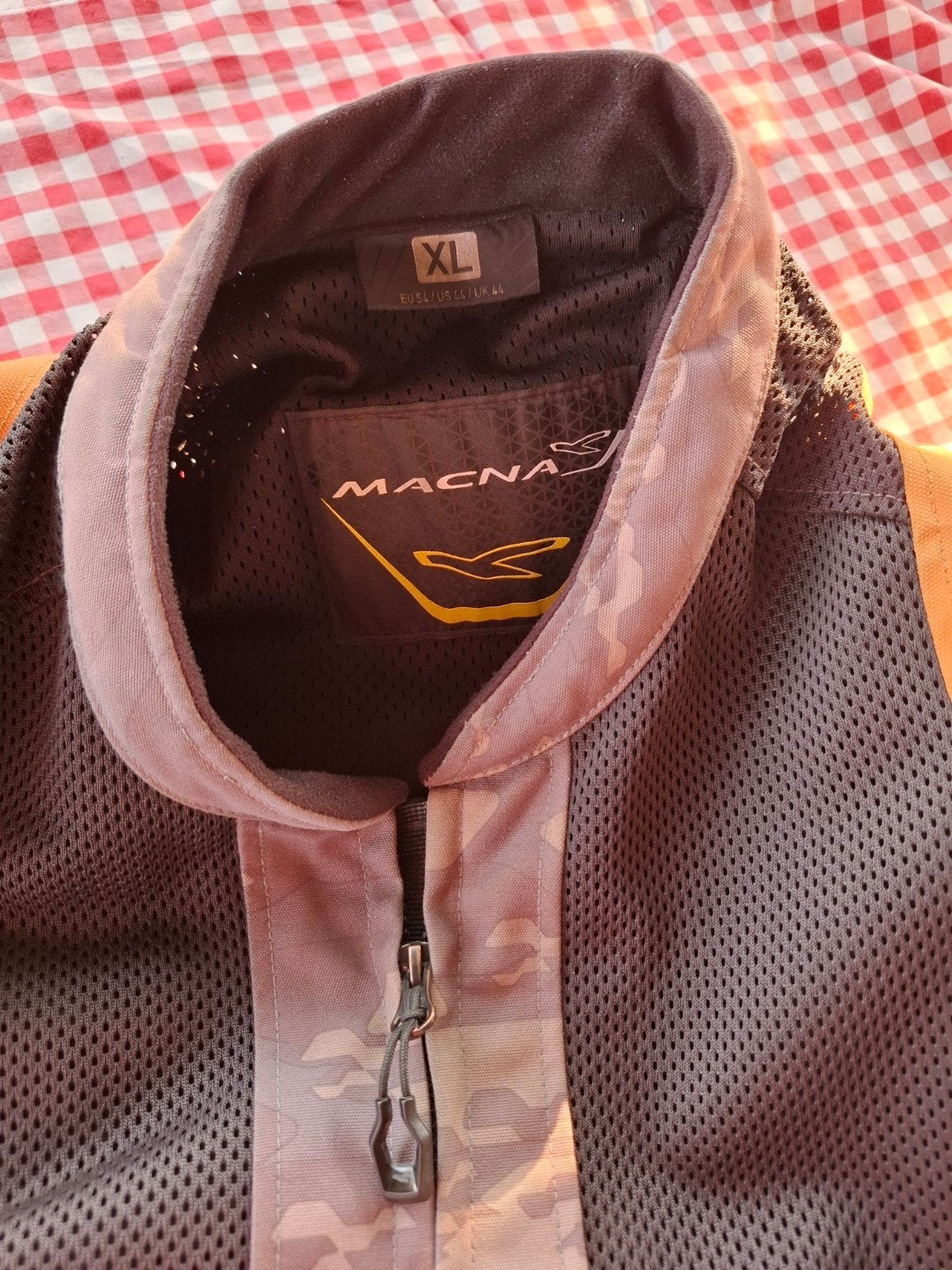 Doorwaaijas motor.  Macna  textiel XL - Camouflage/Oranje, Motoren, Ophalen, Jas | textiel, Dames, Tweedehands