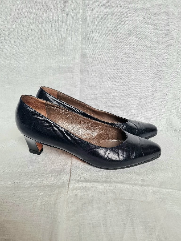 Donkerblauwe vintage pumps van Bally of Switzerland, Pumps, Blauw, Bally of Switzerland, Ophalen of Verzenden