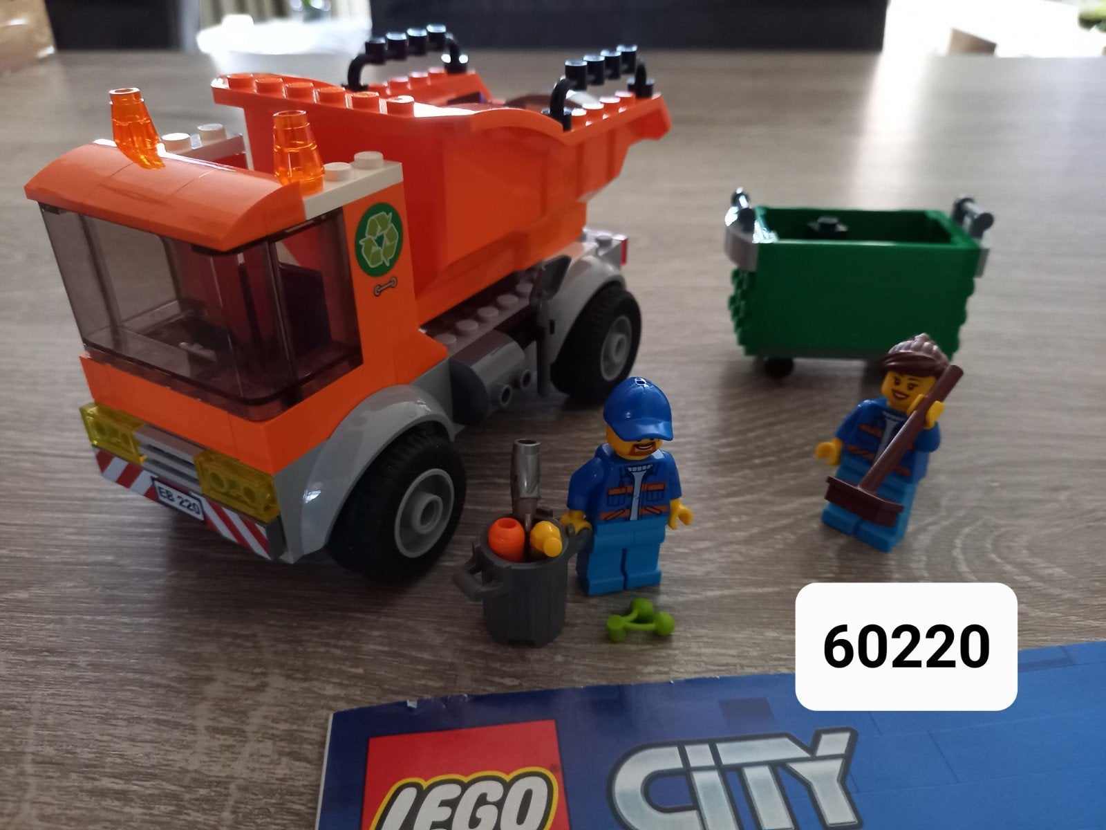 LEGO City Vuilniswagen 60220 met 2 minifiguren, Ophalen of Verzenden, Zo goed als nieuw