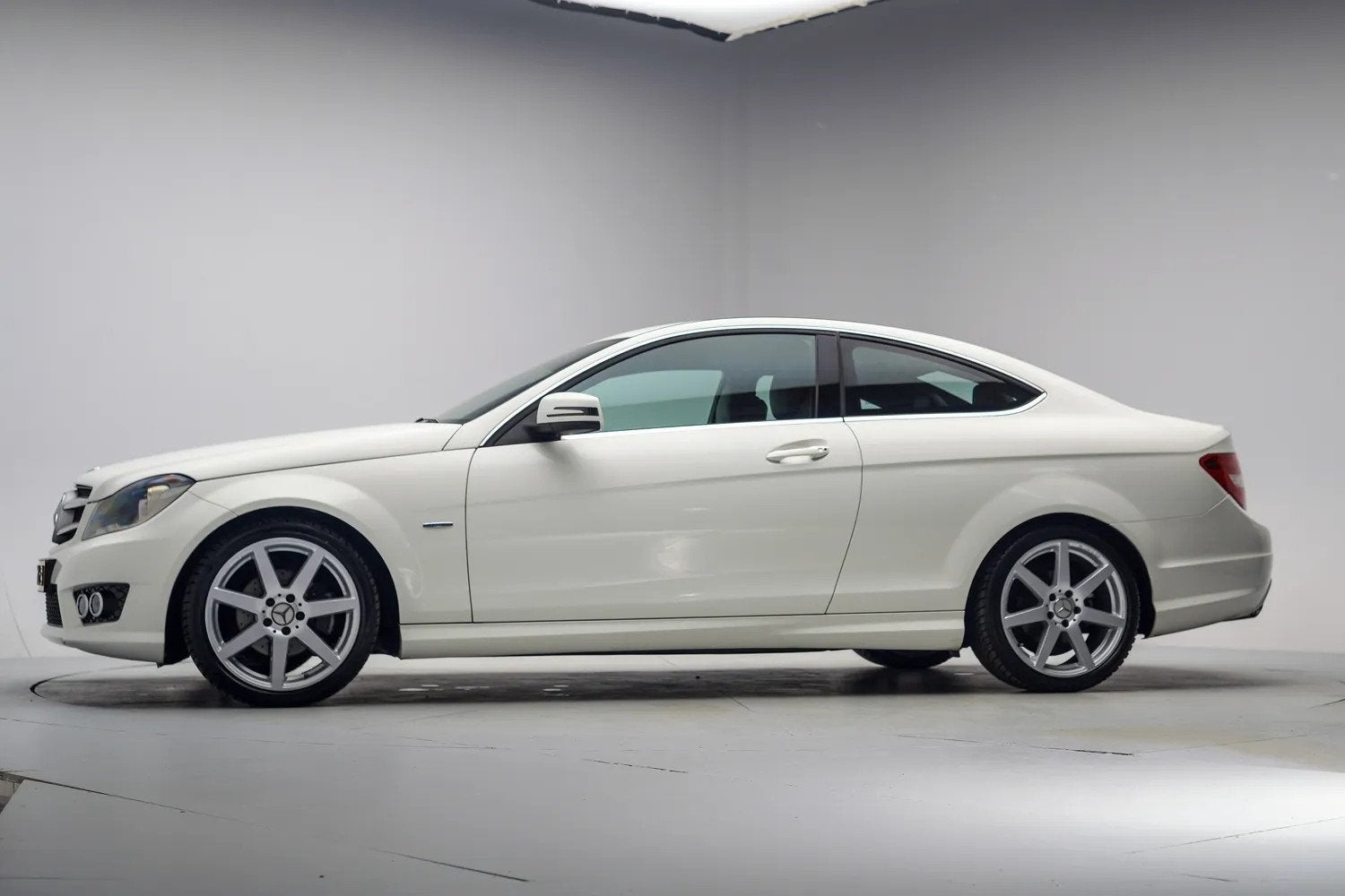 Mercedes-Benz C-Klasse COUPE 180 Ambition [ Navigatie Trekha, Auto's, Mercedes-Benz, 4 stoelen, 1796 cc, Wit, Handgeschakeld