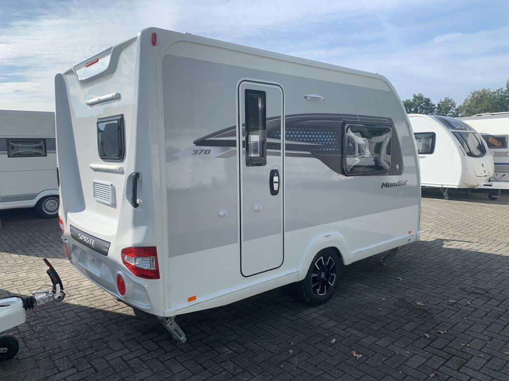 Sprite Mondial 370 SE Model 2026, Caravans en Kamperen, Caravans, Standaardzit, Tot en met 2, Bedrijf, 750 - 1000 kg